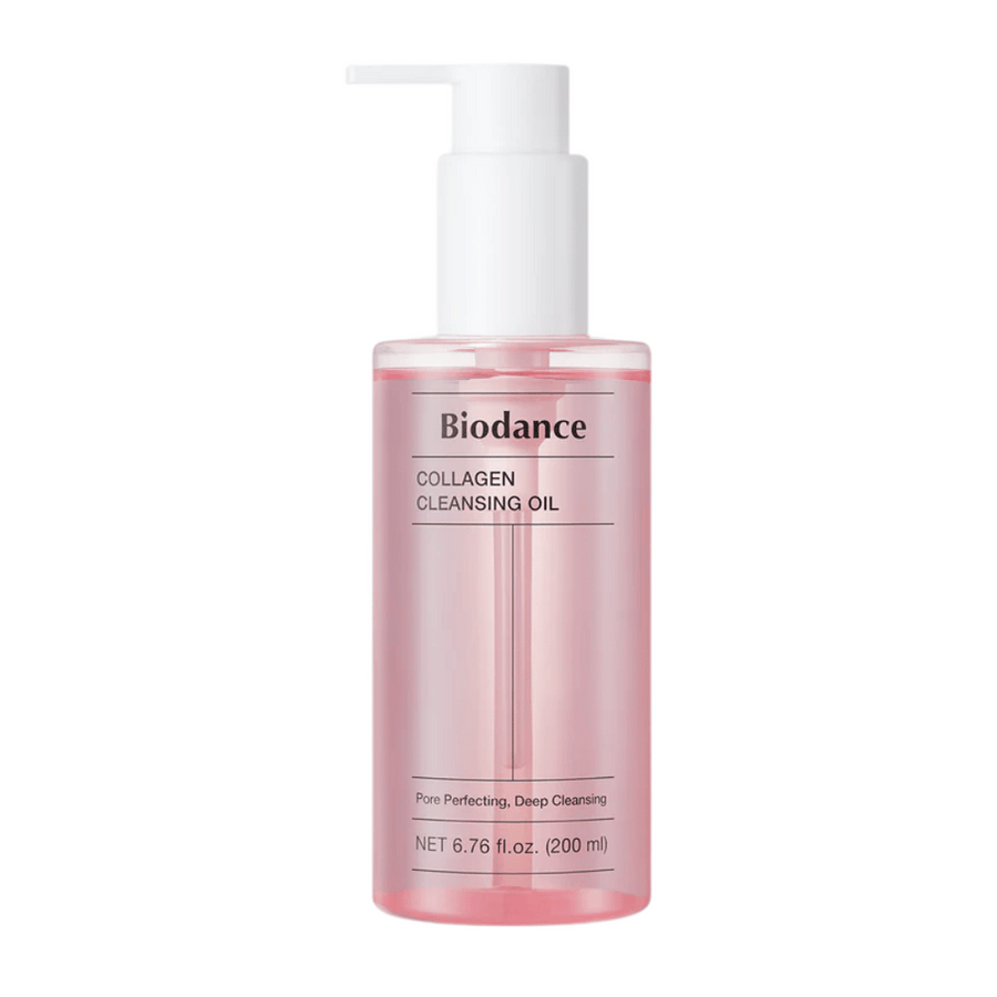 Produktbild av Biodance Collagen Cleansing Oil i genomskinlig rosa flaska med vit pump, texten "Pore Perfecting, Deep Cleansing" och volymangivelse 200 ml.