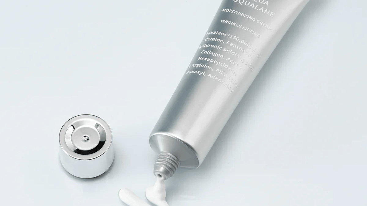 S.NATURE Aqua Squalane Moisturizing Cream med squalane och hyaluronsyra – återfuktande ansiktskräm som stärker hudbarriären och ger långvarig fukt.