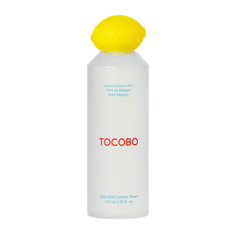 TOCOBO AHA BHA Lemon Toner in doorzichtige fles met geel citroenvormige dop en rood logo. Tekst op de fles geeft 38% citroenextract aan, AHA 50 400 ppm en BHA 500 ppm.