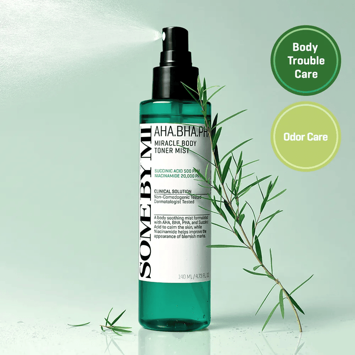 Some By Mi AHA BHA PHA Miracle Body Toner Mist – exfoliërende lichaamsspray met AHA, BHA en PHA die helpt onzuiverheden, lichaamsacne tegen te gaan en de huidstructuur te verbeteren.