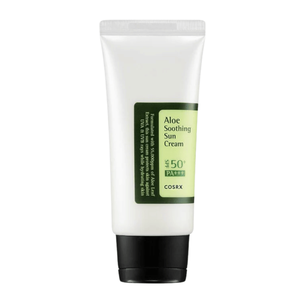 COSRX Aloe Soothing Sun Cream SPF 50+ PA+++ in witte tube met zwarte dop – zonnebrandcrème met aloë vera die de huid beschermt en kalmeert.