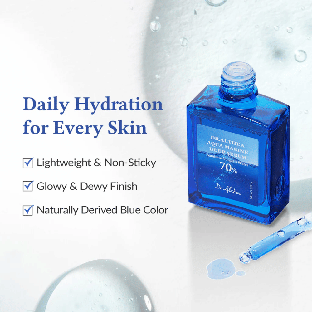 Dr. Althea Aqua Marine Deep Serum in blauwe glazen fles met pipet, lichte en niet-plakkerige formule die dagelijkse hydratatie biedt, een stralende en dauwachtige finish en natuurlijke blauwe kleur voor alle huidtypes.