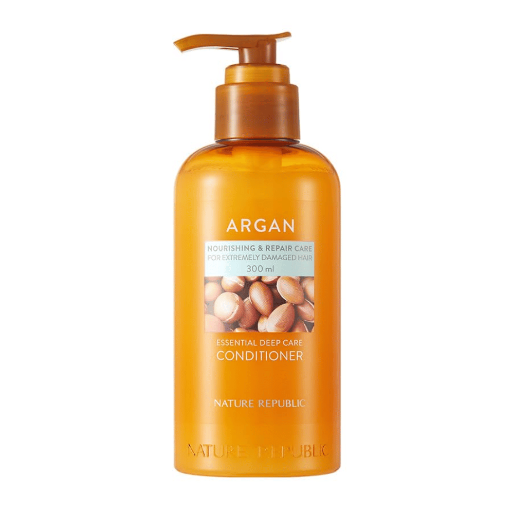 Productafbeelding van Nature Republic Argan Essential Moisture Repairing Conditioner 300 ml voor droog en beschadigd haar.