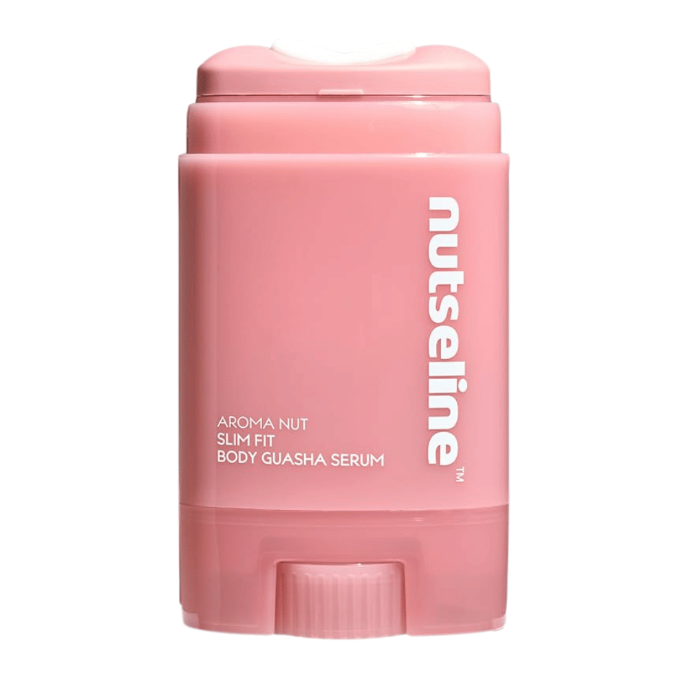 Vrijstaande productafbeelding van Nuseline Aroma Nut Slim Fit Body Guasha Serum op een lichte achtergrond met focus op het ontwerp van de verpakking.