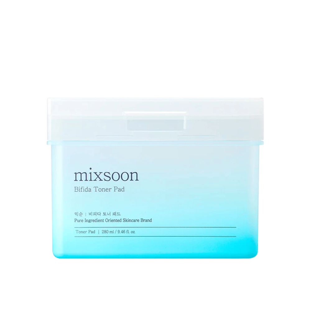 Een transparante container met een blauwe en witte gradient die Bifida toner pads bevat. De container is gemarkeerd met "mixsoon Bifida Toner Pad" en bevat 280 ml (9,46 fl. oz.) toner pads, ontworpen voor huidverzorging en hydraterend effect.