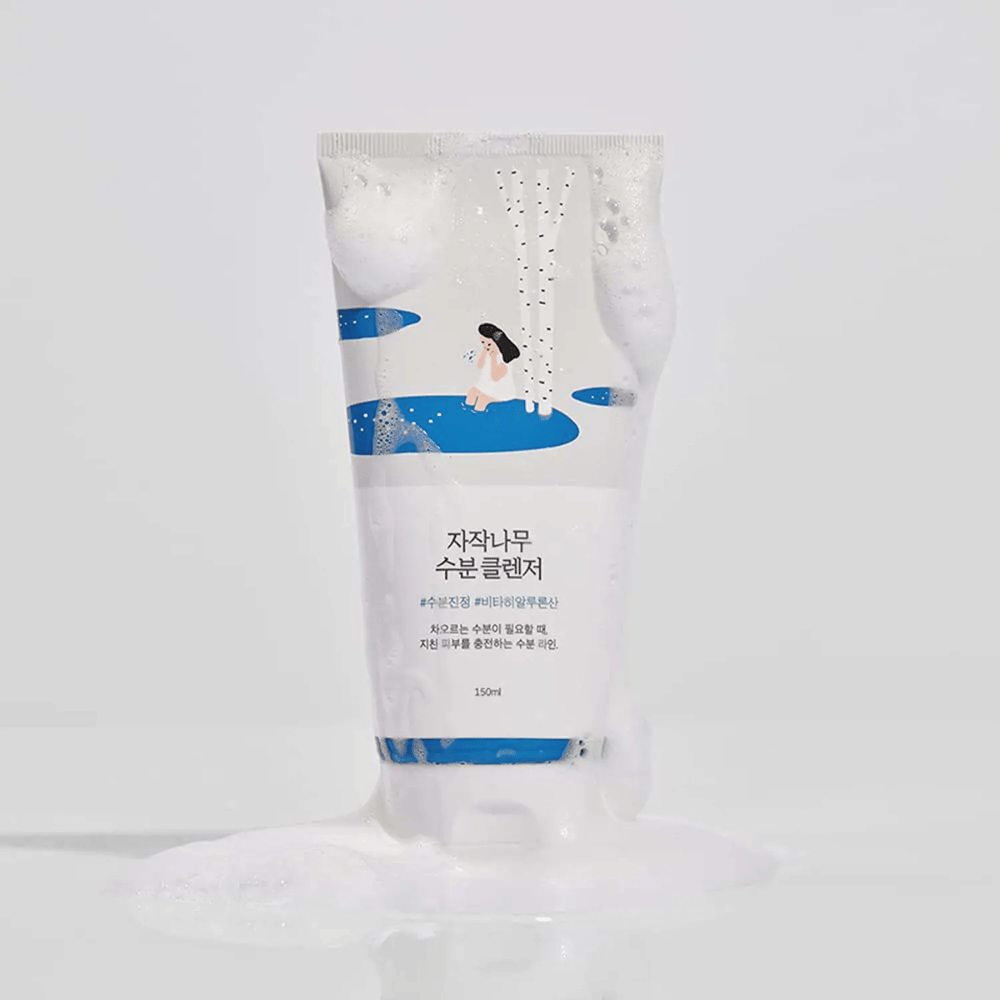 ROUND LAB Birch Juice Moisturizing Cleanser 150 ml in tube met romig schuim, milde gezichtsreiniger met berkensap die zacht reinigt, de huid hydrateert en ook geschikt is voor gevoelige huid.