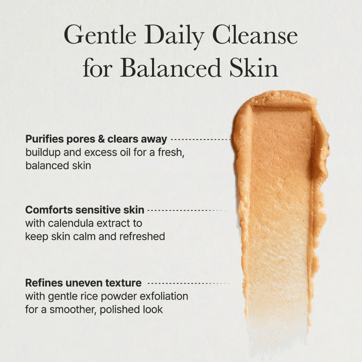 Närbild på Arencia Calendula Rice Mochi Cleanser – krämig rengöring som renar porer, lugnar känslig hud och jämnar ut hudtexturen.