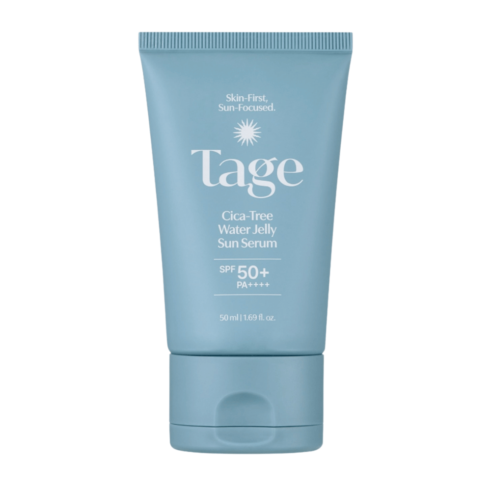 Tage Cica-Tree Water Jelly Sun Serum SPF 50+ PA++++ 50 ml, hydraterend zonnebeschermingsserum in een lichtblauwe tube tegen een witte achtergrond.