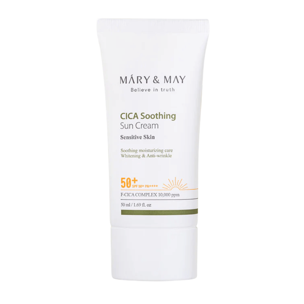 Zuivere productafbeelding van Mary&May CICA Soothing Sun Cream SPF50+ PA++++ tegen een witte achtergrond. De afbeelding toont het ontwerp van de verpakking en benadrukt het hoge beschermingsniveau van de zonnebescherming voor dagelijks gebruik.