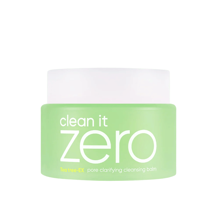 Clean It Zero Tea Tree-EX Pore Clarifying Cleansing Balm in groene pot op witte achtergrond, ontworpen voor vette en gecombineerde huid die behoefte heeft aan balancerende en poriënreinigende reiniging.