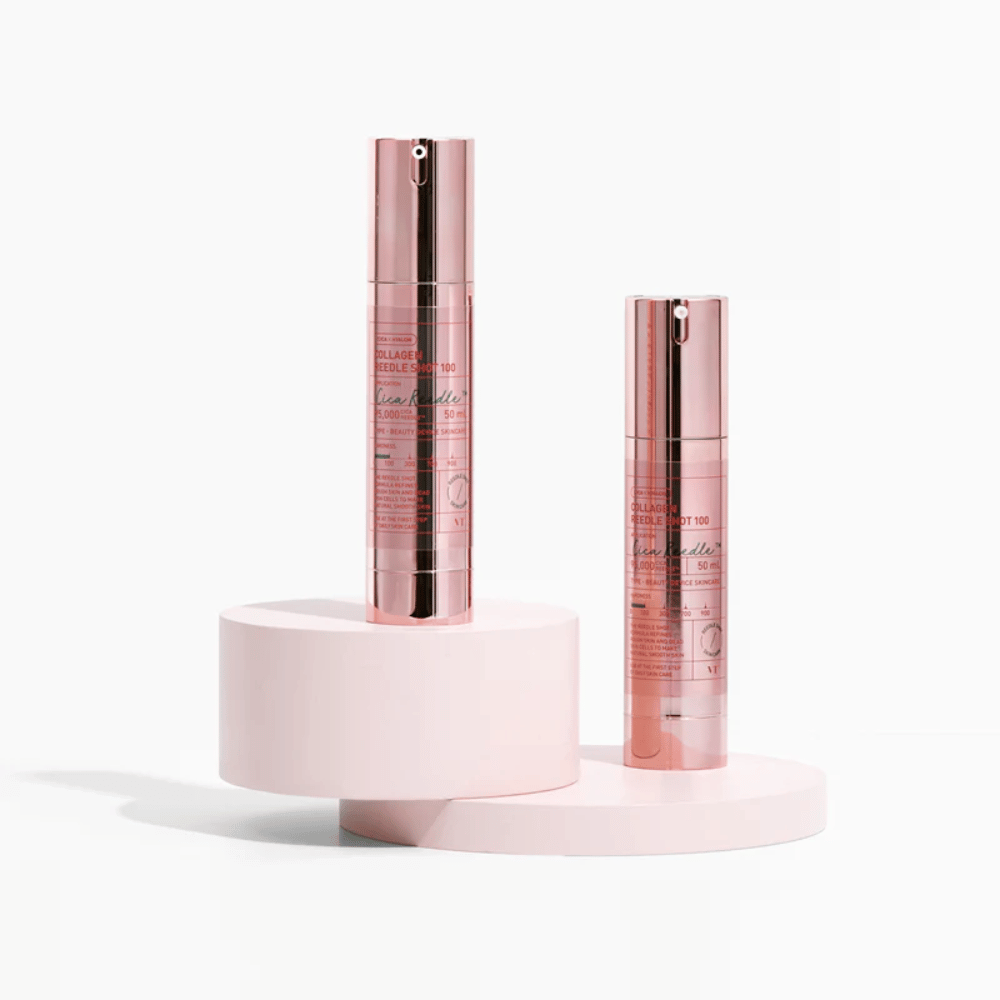 Twee flessen VT Collagen Reedle Shot 100 in roze ontwerp. Verstevigend serum met Cica en collageen.