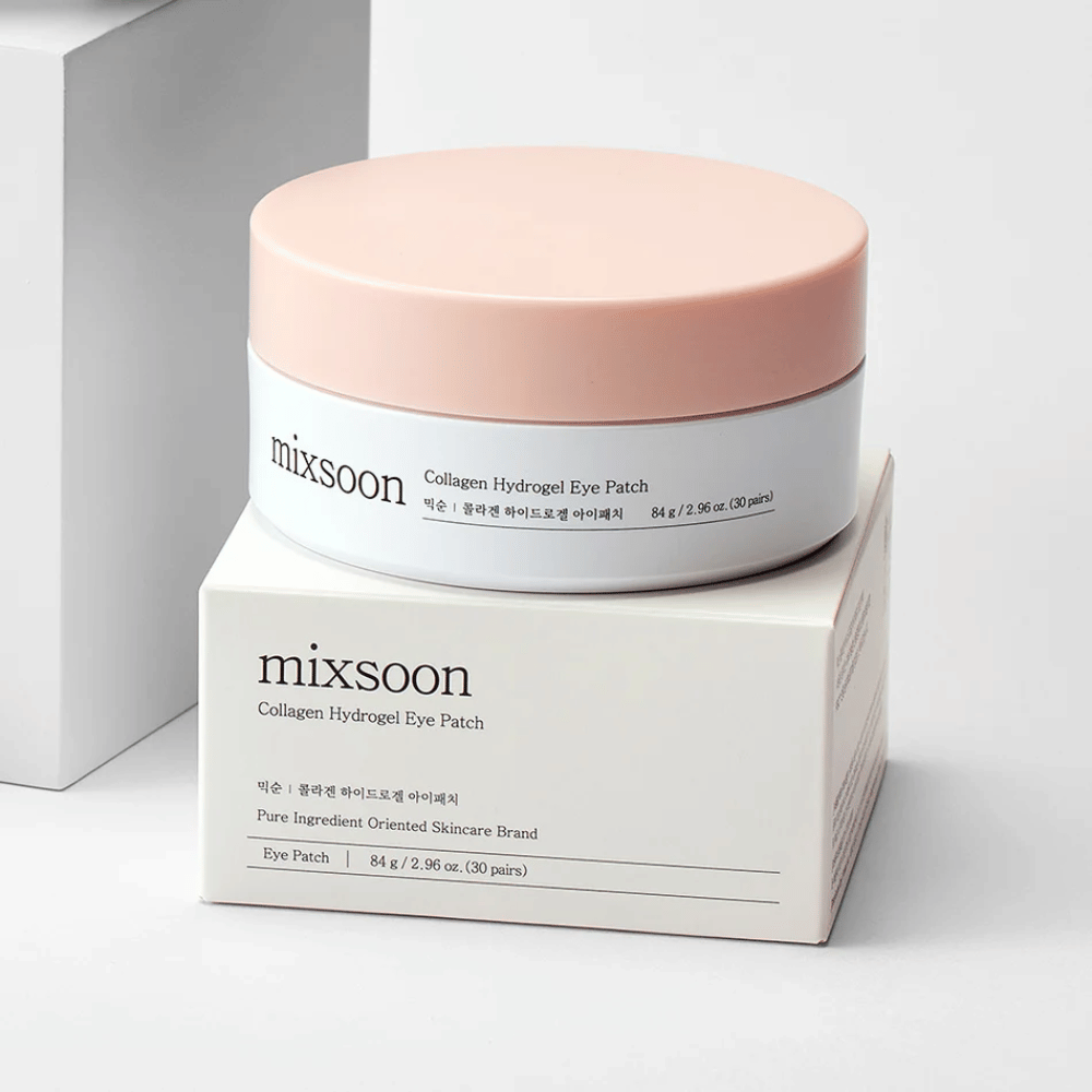 Afbeelding van Mixsoon Collagen Hydrogel Eye Patch. De pot is roze en wit en bevat 84 g oogpleisters met collageen. Hij ligt op een witte doos met tekst die het product en de inhoud beschrijft. Het ontwerp is stijlvol en modern, perfect voor oogverzorging.