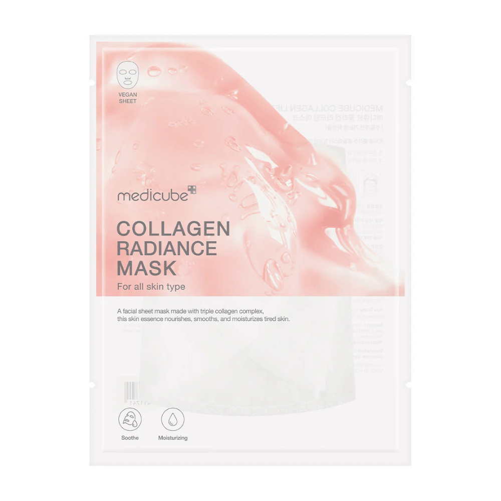 De verpakking van "Medicube Collagen Radiance Mask," een gezichtsmasker met drie soorten collageencomplex. Het masker is bedoeld voor alle huidtypes en belooft de vermoeide huid te hydrateren, glad te maken en te laten stralen. De verpakking heeft een lichte kleur met duidelijke tekst en grafische elementen die de eigenschappen van het product benadrukken.