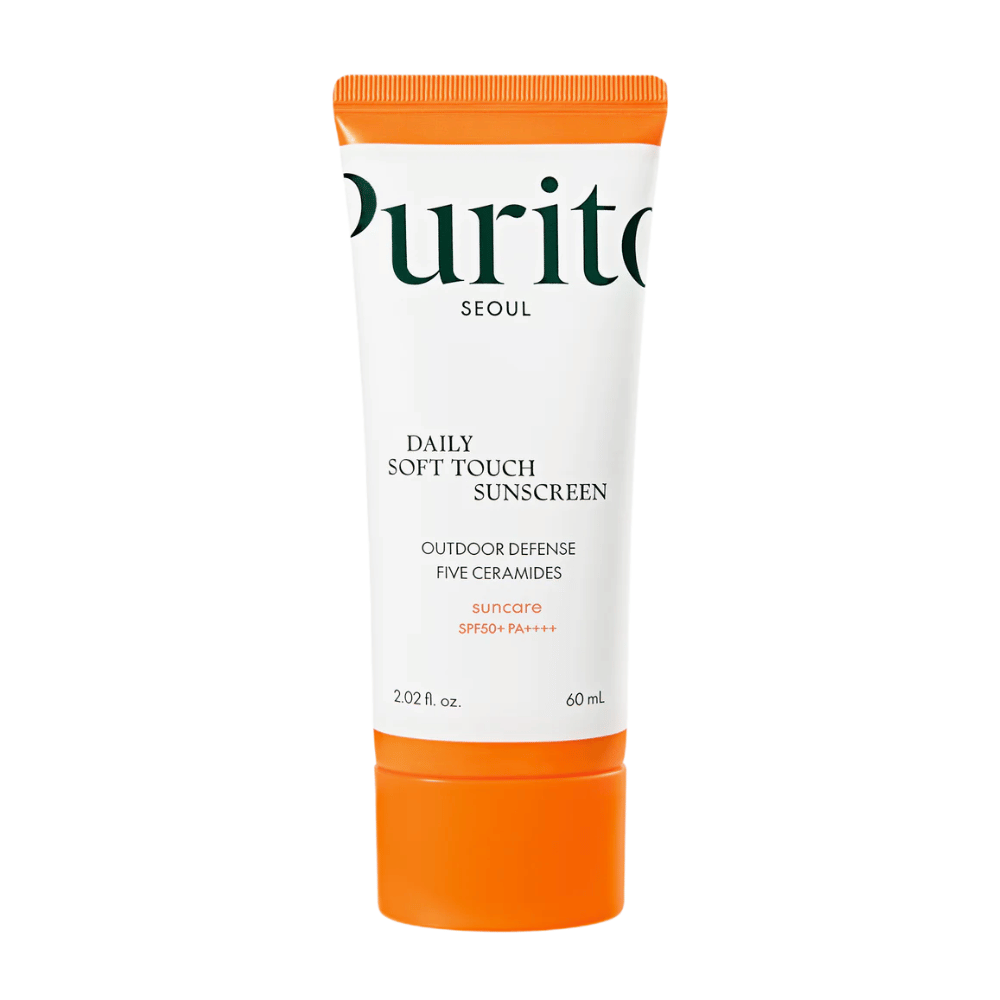 Purito Daily Soft Touch Sunscreen is een zonnebescherming met SPF50+ PA++++ die effectieve bescherming biedt tegen zowel UVA- als UVB-straling. De zijdezachte formule wordt snel geabsorbeerd zonder een witte waas achter te laten en is geschikt voor alle huidtypes, zelfs de gevoelige huid. Verrijkt met vijf verschillende ceramiden versterkt het de huidbarrière en houdt het de huid de hele dag gehydrateerd. Perfect voor dagelijks gebruik – licht, beschermend en verzorgend.