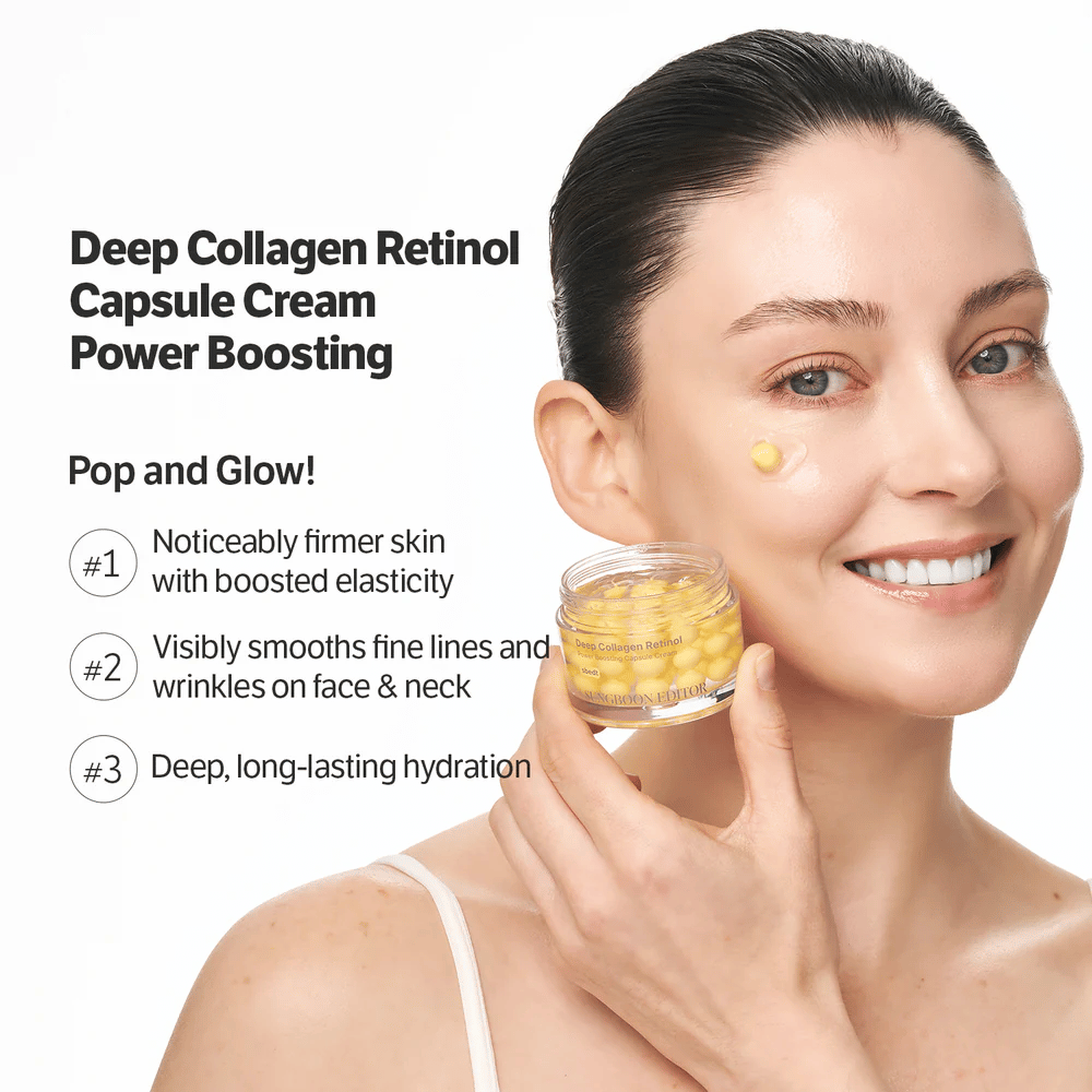 Glimlachende persoon brengt Sungboon Editor Deep Collagen Retinol Capsule Cream aan op de wang. Crème die de huid verstevigt en lijnen verzacht.