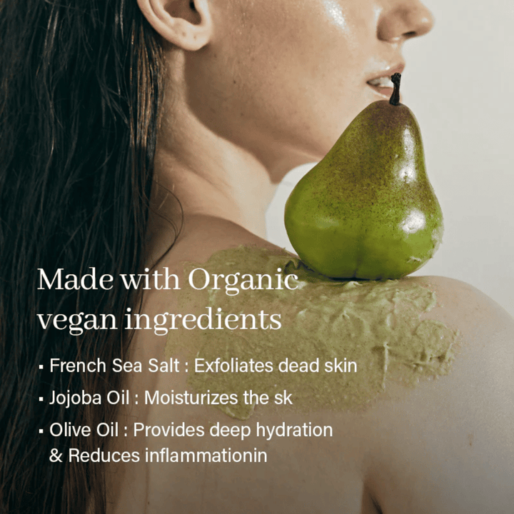 Arencia lichaamsscrub aangebracht op huid met ingrediënteninspiratie. Exfoliërende scrub met zeezout en verzorgende oliën die dode huidcellen verwijderen.