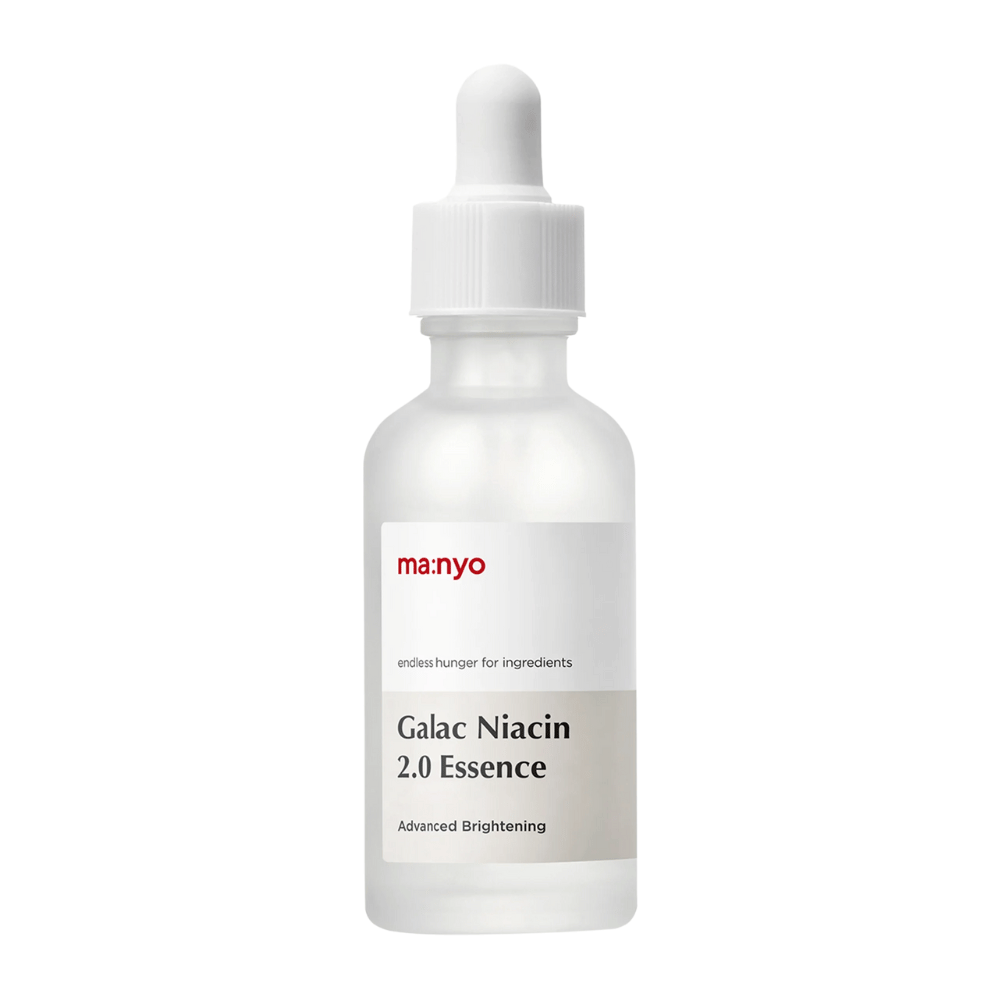 Close-up van Ma:nyo Galac Niacin 2.0 Essence – geavanceerde bijgewerkte formule die hydrateert, opheldert en de elasticiteit van de huid verbetert.