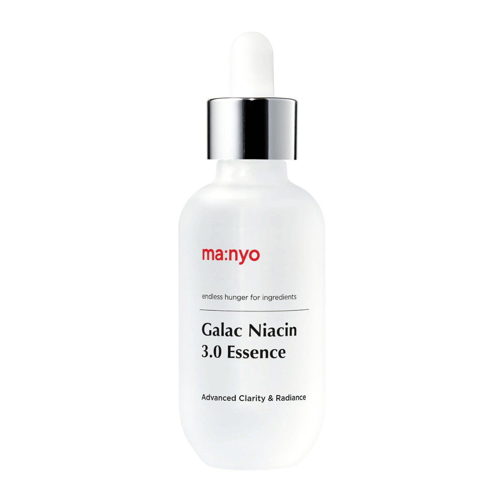 Close-up van Ma:nyo Galac Niacin 3.0 Essence – geavanceerde formule die galactomyces en niacinamide combineert voor helderdere, egalere en gezondere huid.