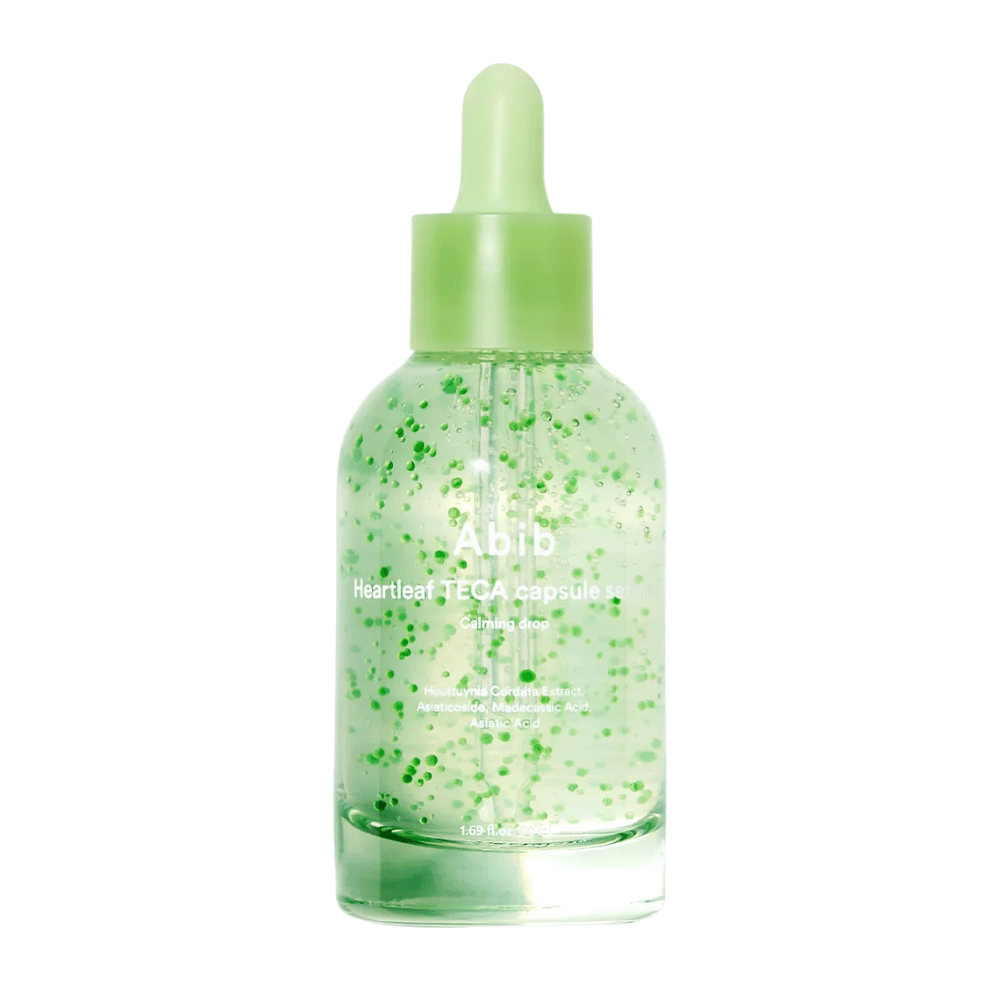 Zuivere productafbeelding van Abib Heartleaf TECA Capsule Serum met groene capsules zichtbaar in de fles en focus op het kalmerende serumdesign.