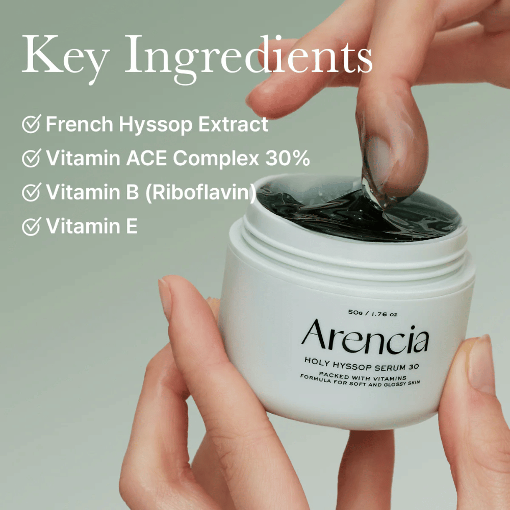 Close-up van Arencia Holy Hyssop Serum 30 – nieuwe formule met Franse hyssop, vitamine ACE-complex en vitamine B & E voor stralende huid.
