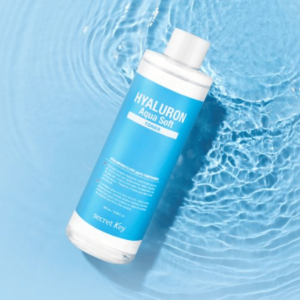 Hyaluron Aqua Soft Toner van Secret Key – milde, hydraterende gezichtstoner met 15.000 ppm hyaluronzuur die de huid kalmeert en de balans herstelt.