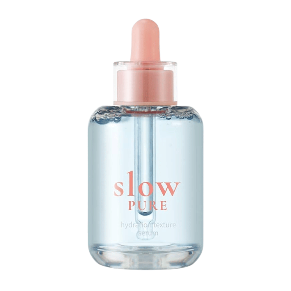 Slow Pure Hydration Texture Serum in een heldere glazen fles met pipet, gevuld met hydraterend blauw serum.