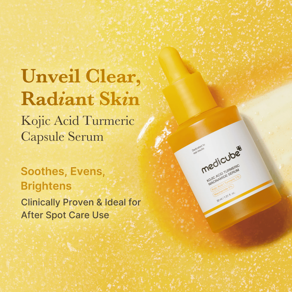 Campagnebeeld van Medicube Kojic Acid Turmeric Niacinamide Serum met een sterk geel kleurenpalet dat glow, glans en huidverbeterende eigenschappen benadrukt. De focus ligt op het kalmeren van de huid, het egaliseren van de teint en het geven van een helderdere uitstraling na post-acne care.