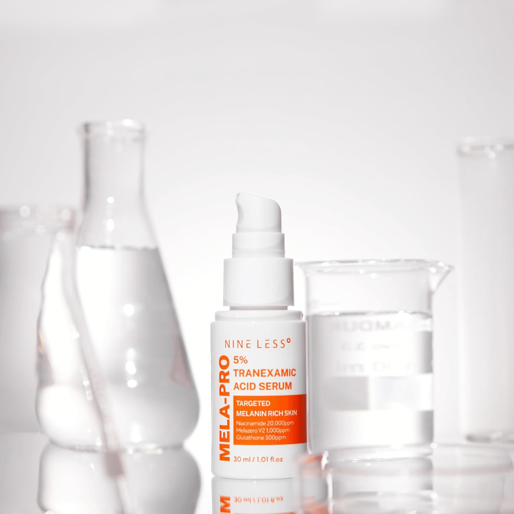 NINE LESS MELA-PRO 5% Tranexamic Acid Serum met tranexaminezuur en niacinamide, egaliserend gezichtsserum voor een helderdere huid.