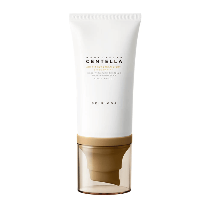 SKIN1004 Madagascar Centella Air-Fit Suncream Light SPF30 PA++++ – lichte zonnecrème met centella asiatica die de huid beschermt, hydrateert en geschikt is voor de gevoelige huid.