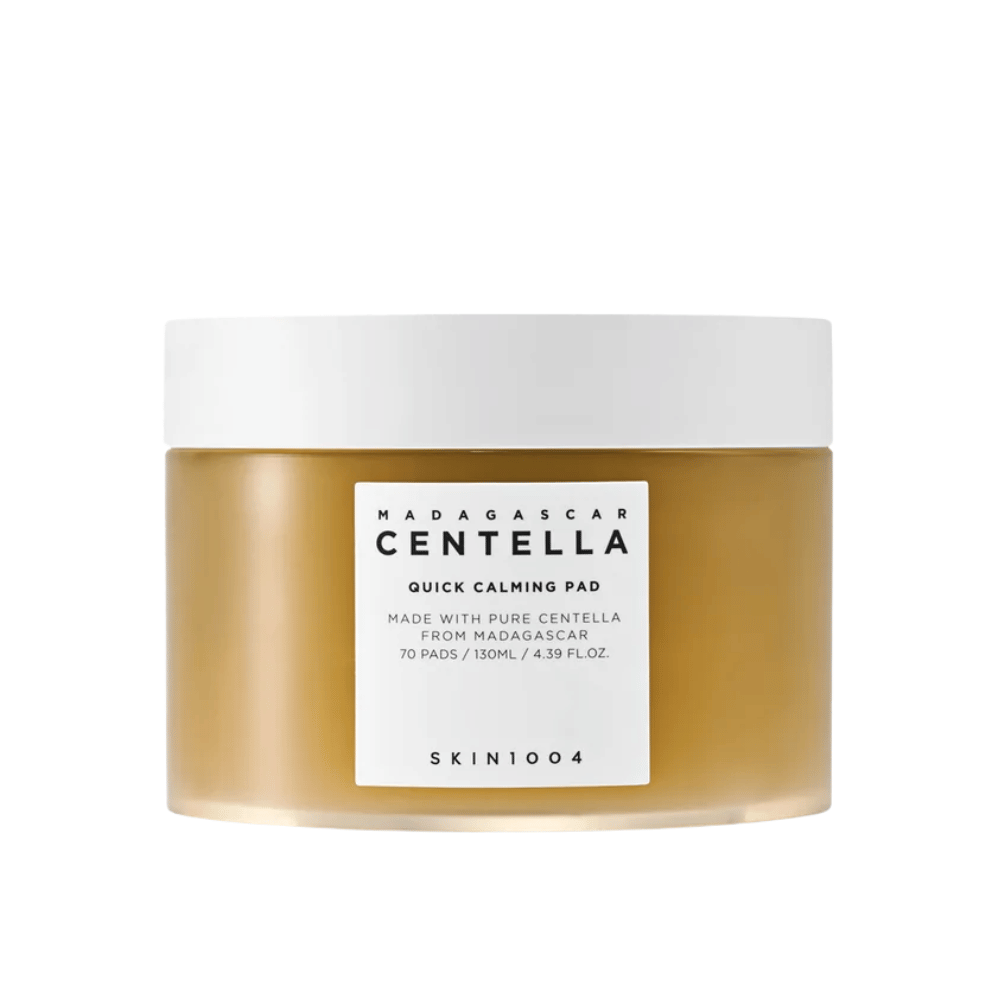 SKIN1004 Madagascar Centella Quick Calming Pad – bruine plastic pot met wit deksel en wit etiket, bevat 70 pads (130 ml).
