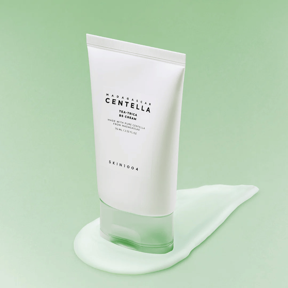Hydraterende gezichtscrème met panthenol en centella die de huidbarrière versterkt en een kalmerend effect geeft op de gevoelige huid