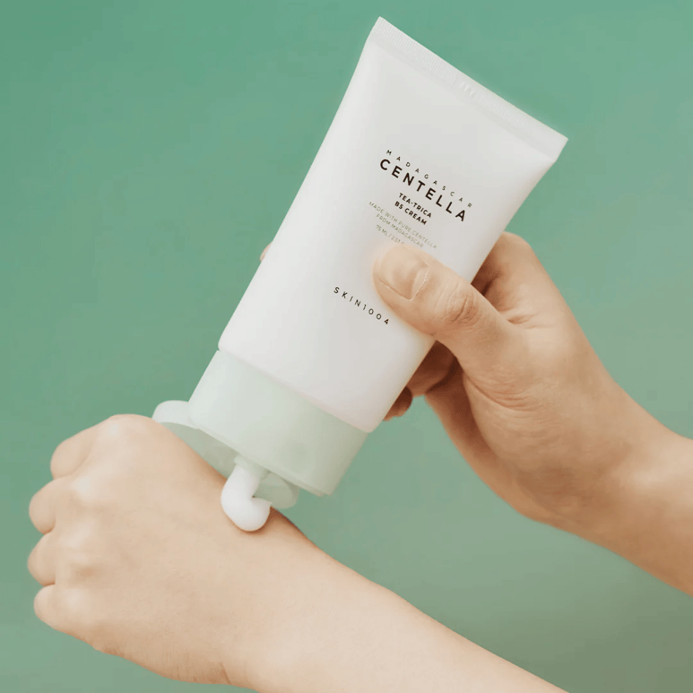 Hydraterende gezichtscrème van SKIN1004 met Tea-Trica en B5 die helpt tegen acne, roodheid en de gevoelige huid
