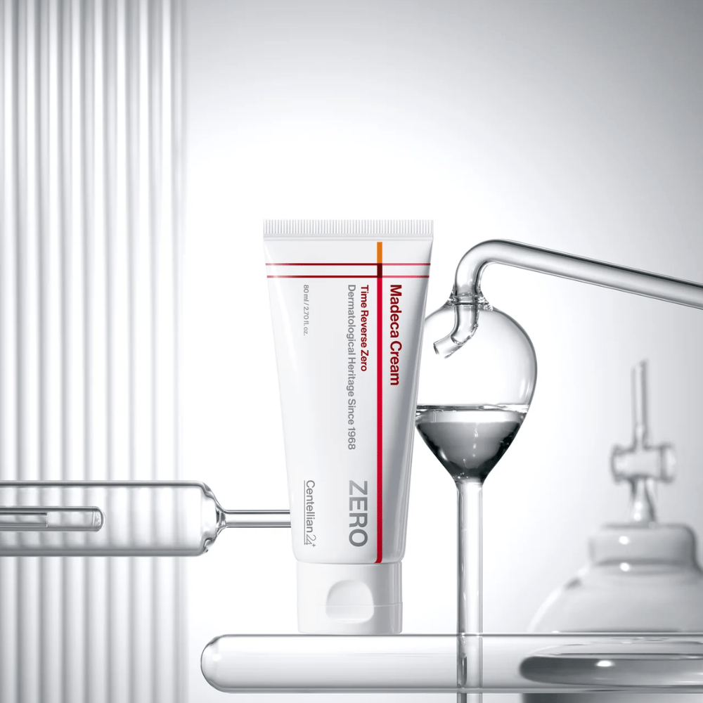 MADECA Cream Time Reverse Zero van Centellian24 in klinische omgeving – Koreaanse gezichtscrème ontwikkeld om de huidbarrière te versterken en kalmerende, herstellende verzorging te bieden.