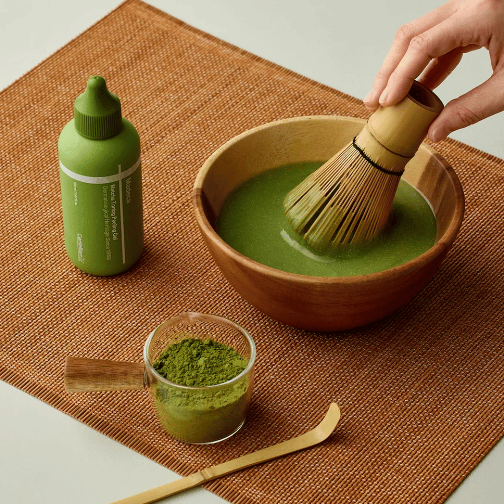 Centellian24 Madeca Matcha Toning Peeling Gel ingrediëntafbeelding – peeling gel geïnspireerd door matcha die helpt de huid te reinigen, dode huidcellen te verwijderen en de huidglans te verbeteren.