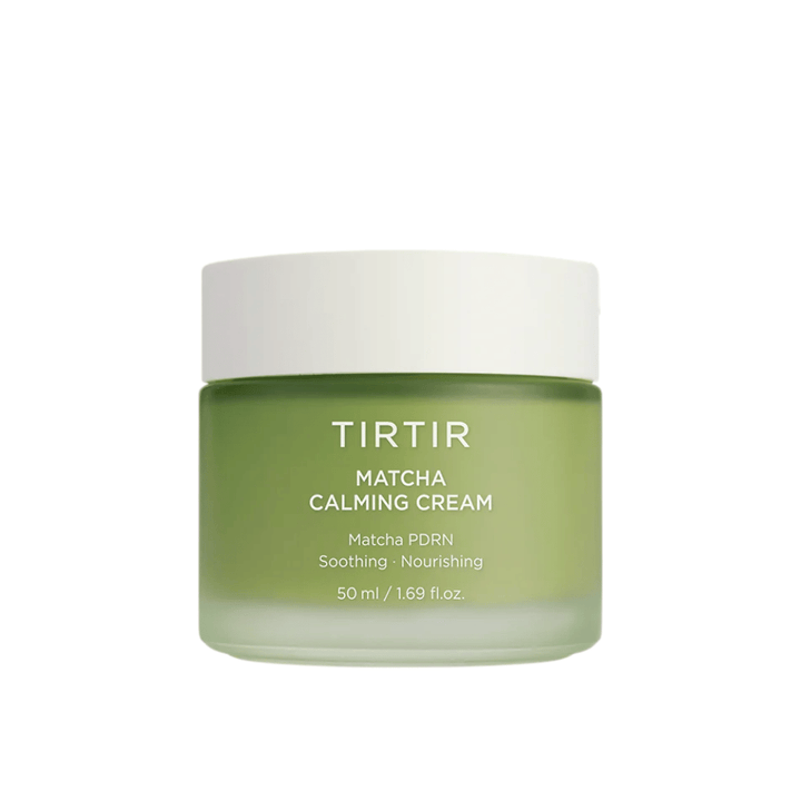 TIRTIR Matcha Calming Cream vermindert roodheid en irritatie, kalmeert de gevoelige huid en zorgt voor een egalere, beter gebalanceerde teint.