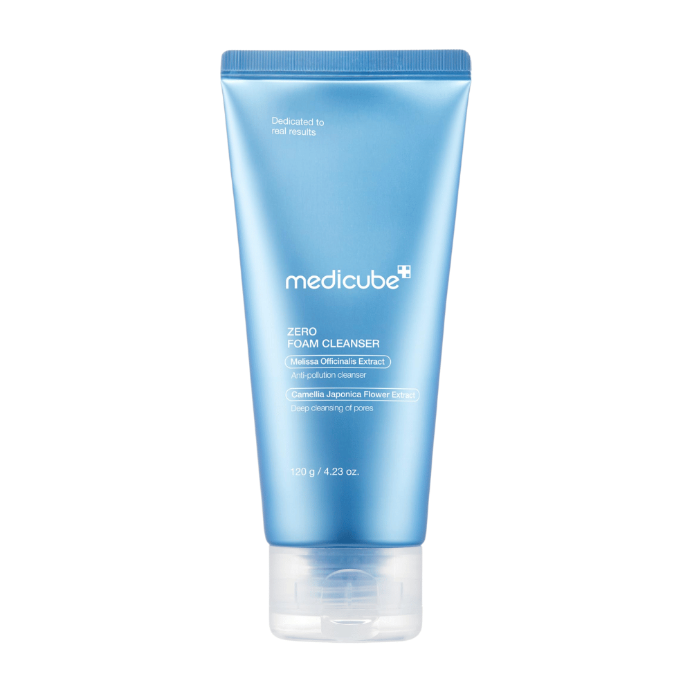 Medicube Zero Foam Cleanser – Dieptereinigende gezichtsreiniging voor een frisse en gebalanceerde huid.

🌿 Melissa Officinalis-extract – Beschermt de huid tegen vervuiling.
🌸 Camellia Japonica-bloemextract – Reinigt de poriën grondig.