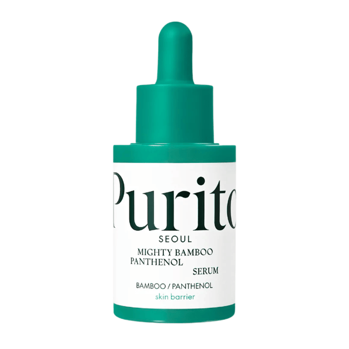 Purito Mighty Bamboo Panthenol Serum – minimalistisk grön flaska med vårdande serum för känslig och torr hud.