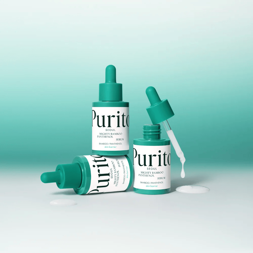 Drie flessen Purito Mighty Bamboo Panthenol Serum – hydraterend serum dat de huidbarrière versterkt en een frisse glans geeft.