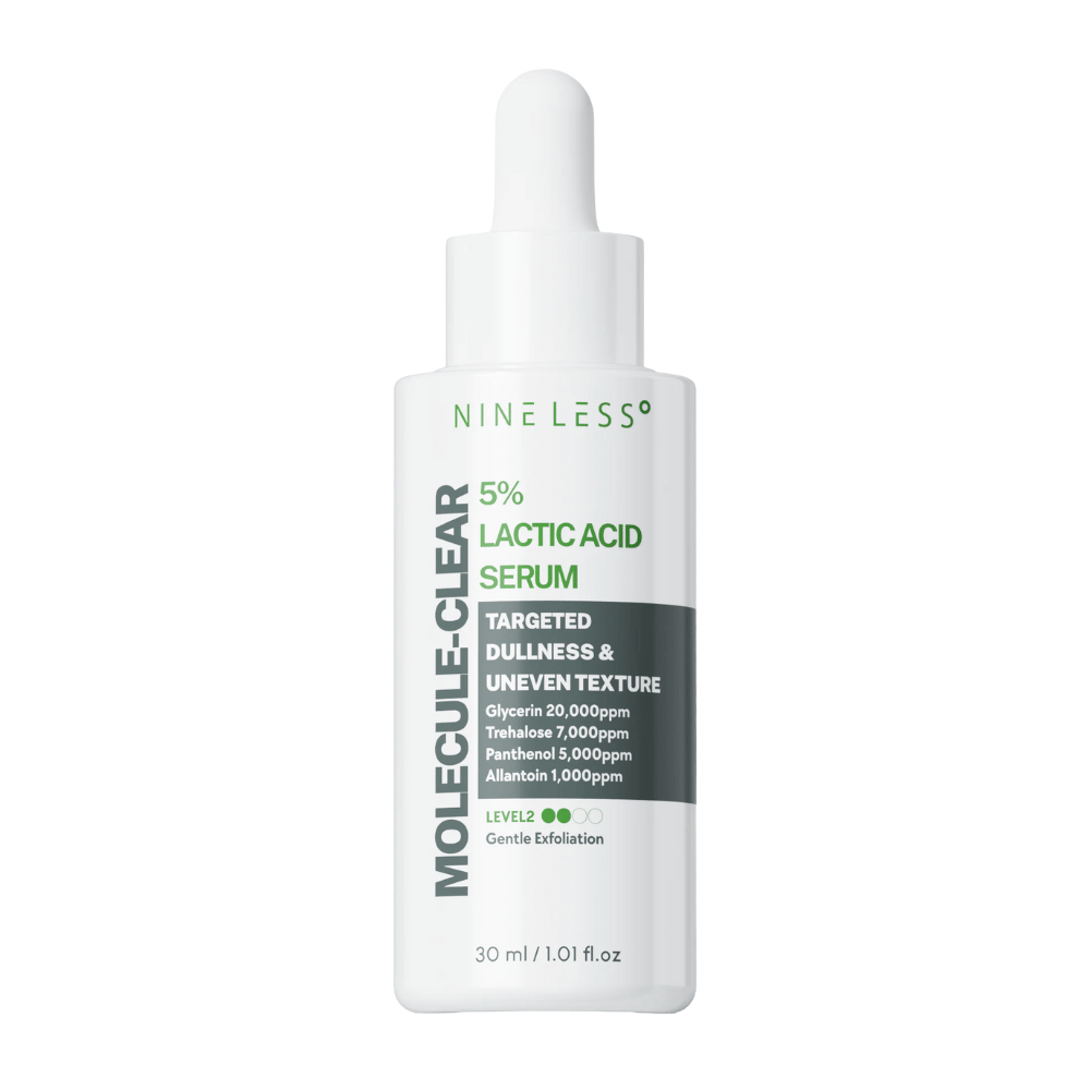 Nine Less Molecule-Clear 5% Lactic Acid Serum in witte fles met pipet, ontworpen om een ongelijkmatige huidtextuur te egaliseren en zachte exfoliatie te bieden. Inhoud 30 ml.