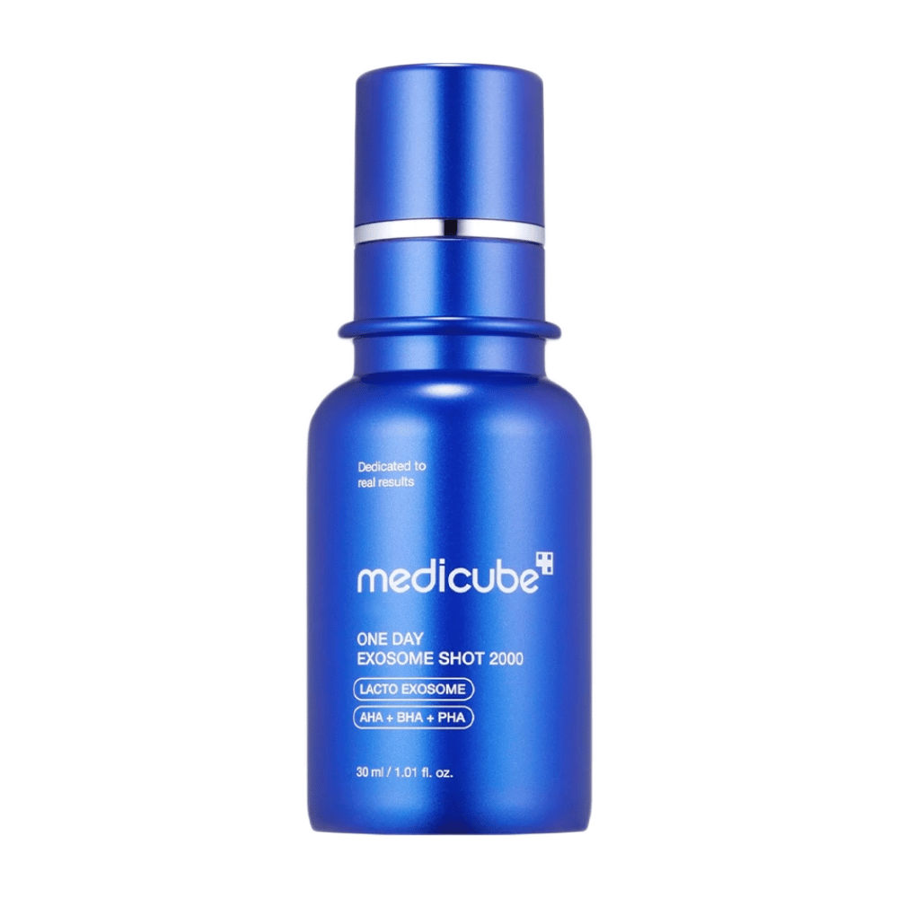 Met Medicube One Day Exosome Shot Pore Ampoule 2000 krijg je een effectieve oplossing voor porieverkleining en huidvernieuwing. Verrijkt met Lacto Exosome en AHA, BHA en PHA exfolieert het zachtjes terwijl het de huidstructuur verbetert en diep hydrateert.