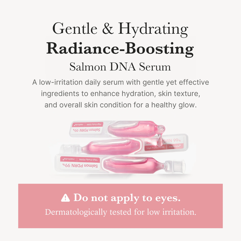Medicube PDRN Pink One Day Serum in ampulformaat. De afbeelding beschrijft een hydraterend serum met zalm-DNA (PDRN) dat dermatologisch is getest op lage irritatie en ontwikkeld is voor dagelijks gebruik.