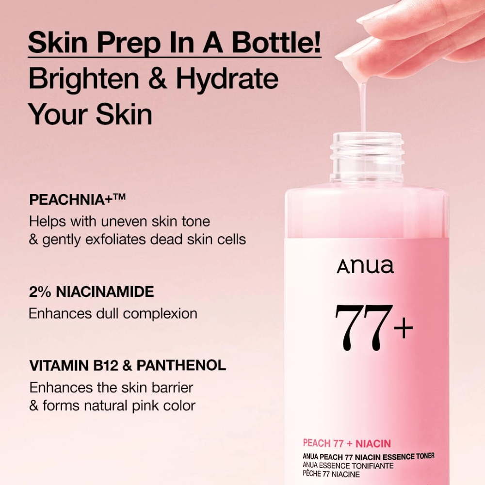 Anua Peach 77 Niacin Essence Toner in roze fles, met tekst die PEACHNIA+, 2% niacinamide evenals vitamine B12 en panthenol benadrukt om de huid op te lichten en de barrière te versterken.