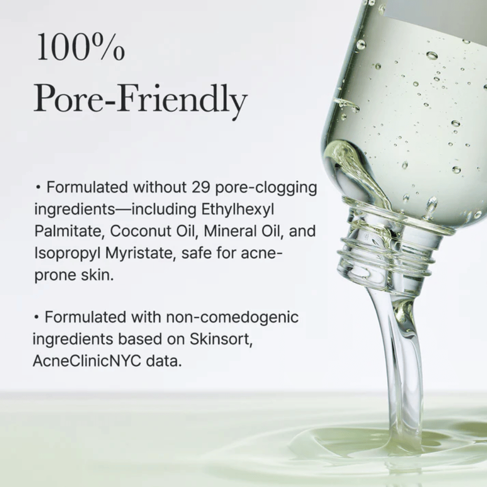 Close-up van Arencia Pore Melt Mochi Cleansing Oil die wordt uitgegoten, toont lichte oliestructuur die snel emulgeert en poriën diep reinigt zonder te verstoppen.
