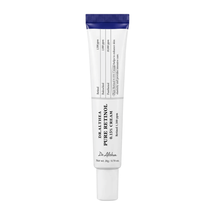Vrijstaande productafbeelding van Dr. Althea Pure Retinol 0.15% Cream tegen een witte achtergrond. Het minimalistische tubeontwerp benadrukt de schone en klinische uitstraling van het product, terwijl de concentratie retinol duidelijk op de verpakking wordt gecommuniceerd.