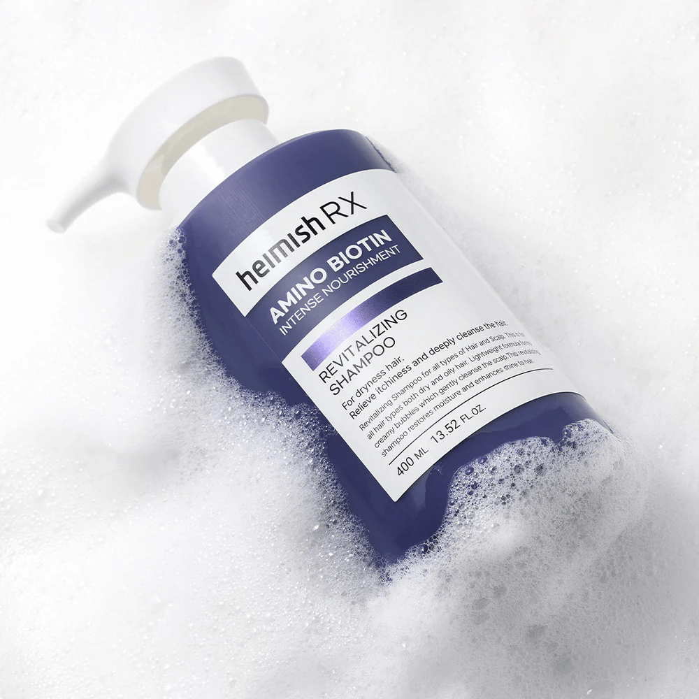 Heimish RX Amino Biotin Revitalizing Shampoo 400 ml in schuim – voedende shampoo voor droog haar die zacht reinigt en de hoofdhuid hydrateert.