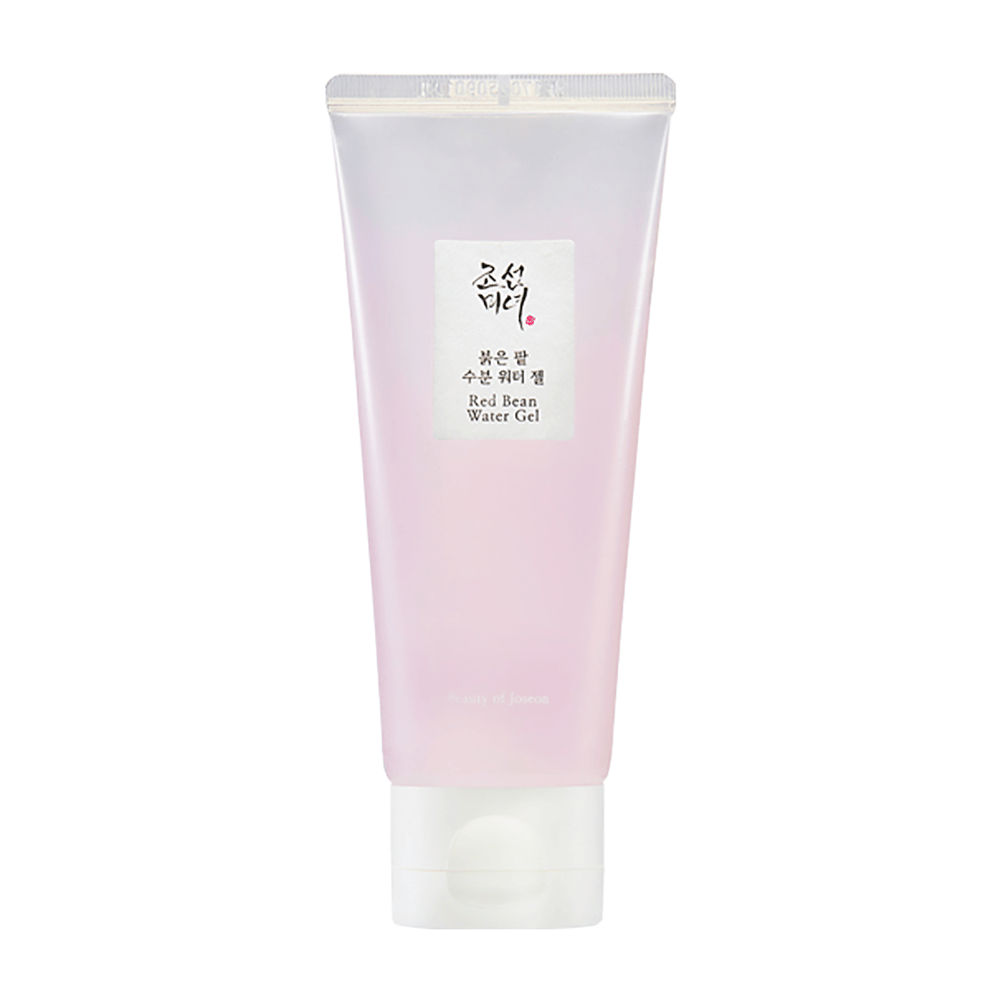 De afbeelding toont een tube van "Red Bean Water Gel" van Beauty of Joseon. Het product heeft een lichtroze verpakking en lijkt een huidverzorgingsproduct te zijn met rode bonen, wat erop kan wijzen dat het eigenschappen heeft om de textuur en glans van de huid te verbeteren.