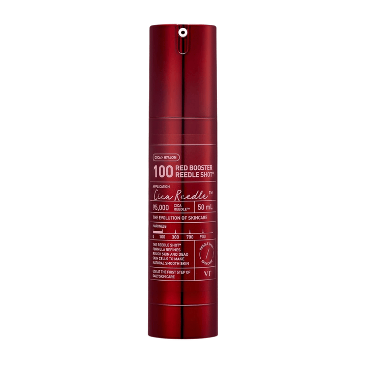 VT Cosmetics Red Booster Reedle Shot 100 microneedling-serum in rode fles op witte achtergrond, 50 ml, ontwikkeld voor exfoliatie, huidvernieuwing en verbeterde absorptie in de huidverzorgingsroutine.