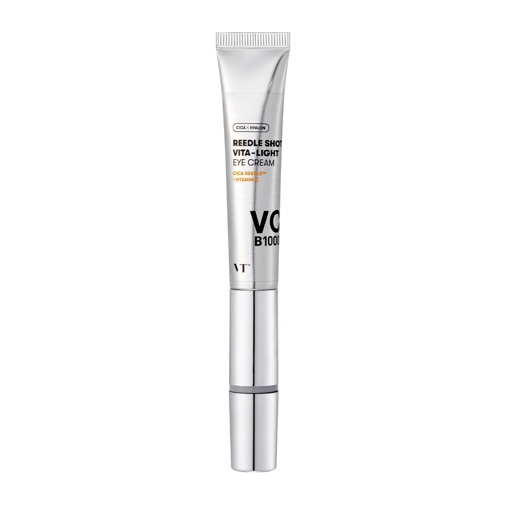 VT Reedle Shot Vita-Light Eye Cream in zilveren verpakking met CICA, vitamine C en hydraterende ingrediënten om het gebied onder de ogen op te helderen en te kalmeren.