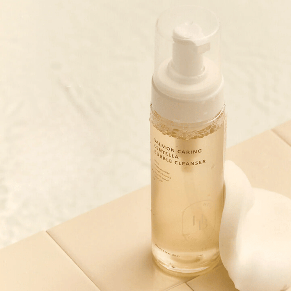 Heveblue Salmon Caring Centella Bubble Cleanser – Koreaanse gezichtsreiniging met Centella Asiatica en PDRN van zalm die helpt de huid zachtjes te reinigen en een zacht reinigend schuim te geven.