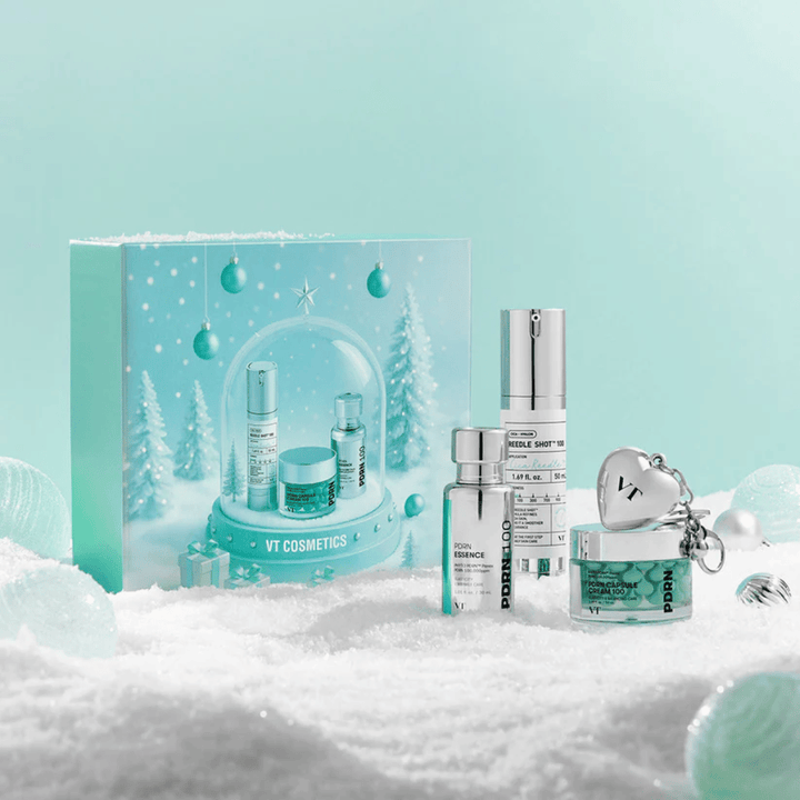Geschenkverpakking van VT Cosmetics met producten uit de PDRN-serie in een feestelijke sneeuwbolontwerp – perfect als cadeau.